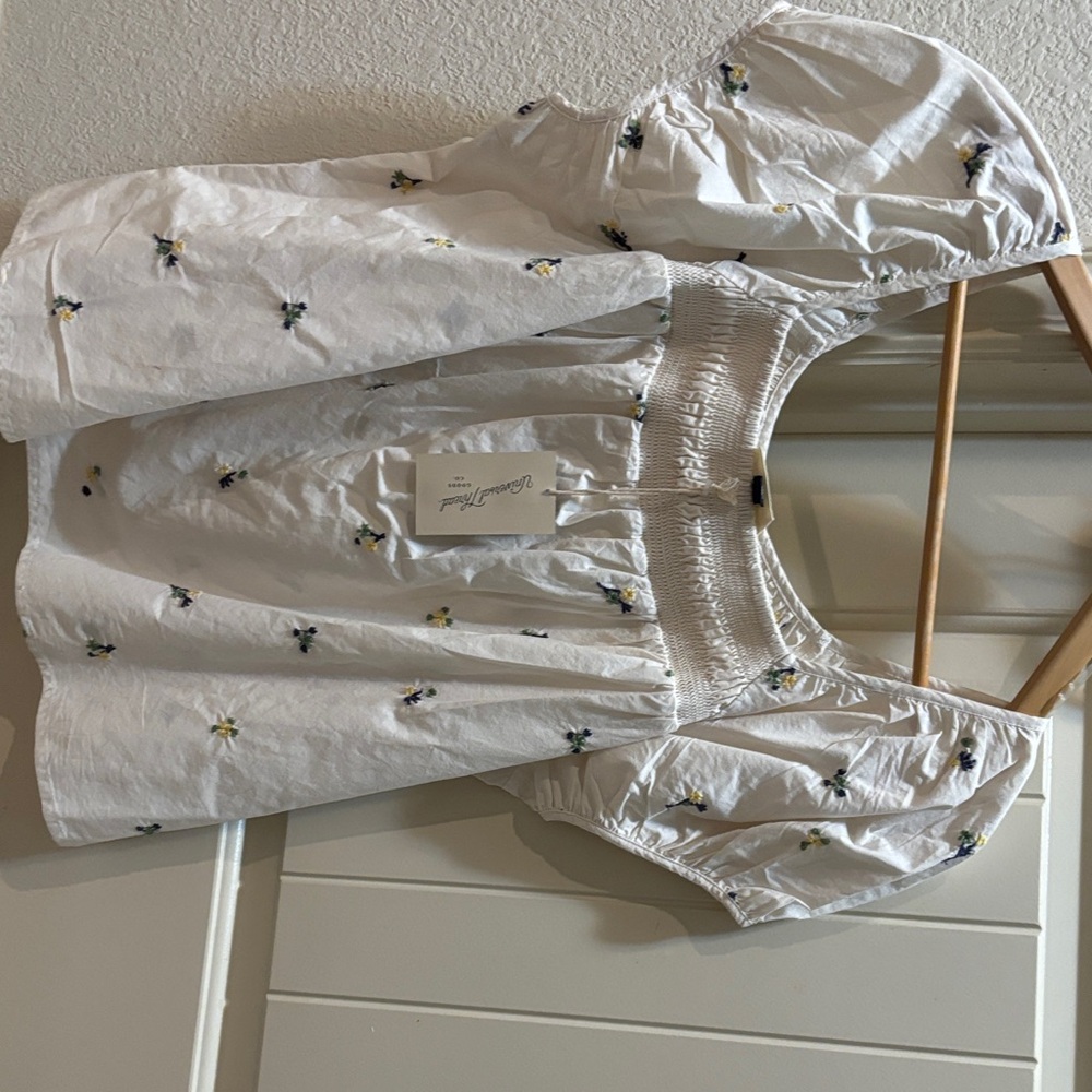 Universal White Floral Smocked Blouse